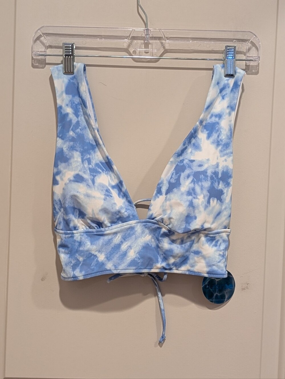 Decree Light Blue and White Tie-Dye V-Neck Bikini Top Size Medium